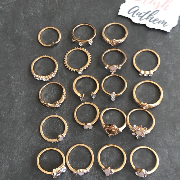 3/$25⚡️gold boho stackable drop moon star ring set - Picture 10 of 15